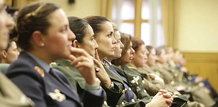 Efectivos de las Fuerzas Armadas Españolas son mujeres