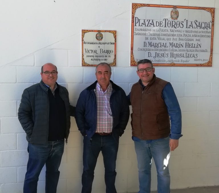 Firma del convenio III Memorial Víctor Barrio