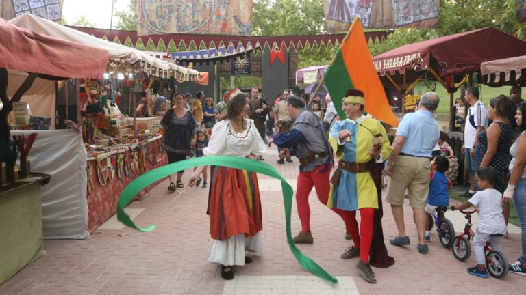 Música, teatro, juglares, títeres, esgrima y ajedrez en el Mercado Medieval de Tres Cantos