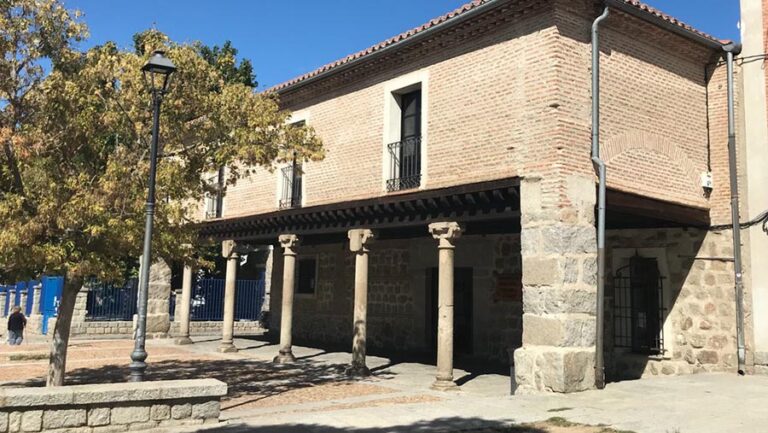 La bibliotecas y espacios culturales municipales de Ávila reabren con medidas frente a la Covid-19