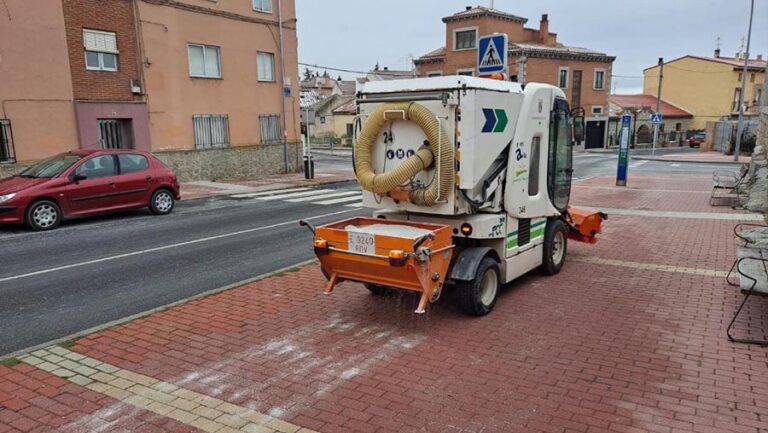 El Ayuntamiento de Ávila activa el nivel 0 del Plan de Nevadas y esparce 55.000 kilos de fundentes