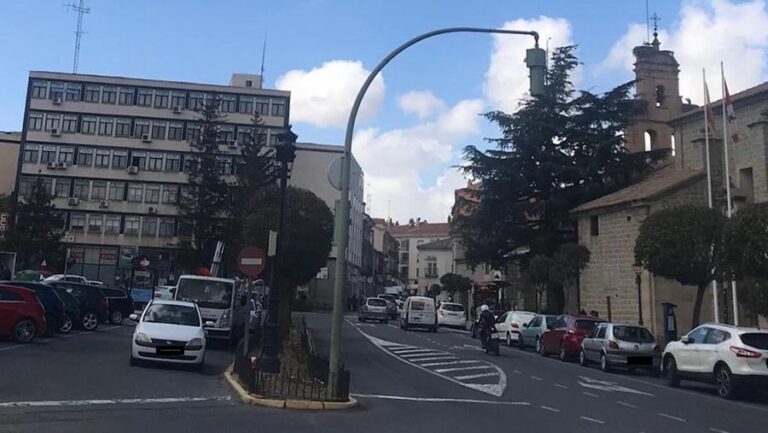 La iluminación de la plaza de Santa Ana de Ávila será reformada de forma integral