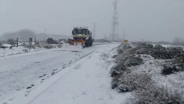 La nieve hace acto de presencia una vez más en las carreteras de Ávila sin incidencias reseñables