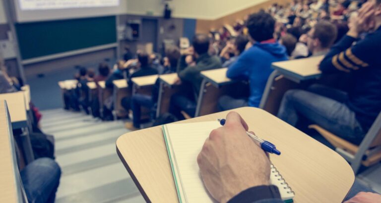 Boadilla lanza cursos de ayuda a los alumnos de la EVAU