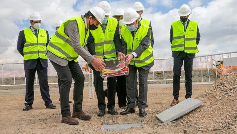 García-Page coloca la primera piedra de la plataforma logística de Ehlis en Illescas