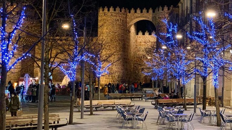 El Ayuntamiento de Ávila destinará 100.000 euros a la iluminación ornamental navideña de este año