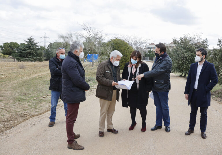 Quislant visita las obras del parque Cruz de la Atalaya de Pozuelo