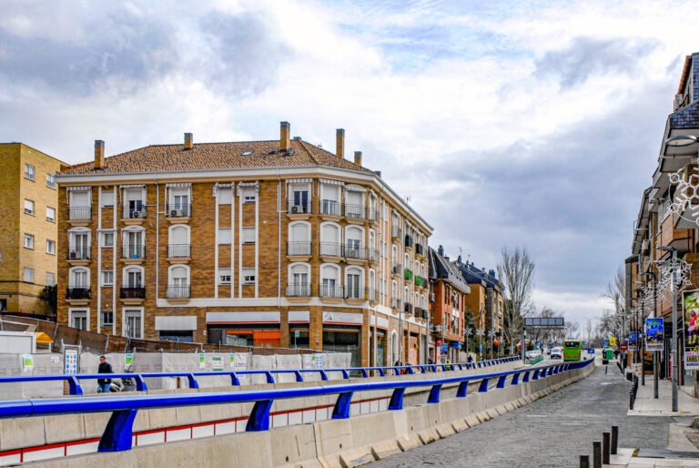 Las Rozas se compromete a erradicar el amianto de sus edificios