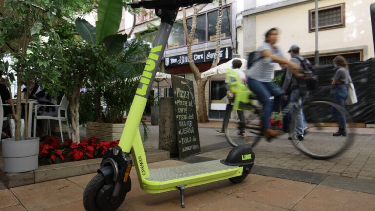 Majadahonda controlará el uso de patinetes y bicis en las zonas peatonales