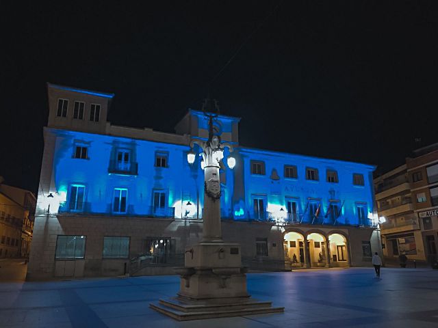 Colmenar Viejo se ilumina de azul por el Día Mundial de la Diabetes