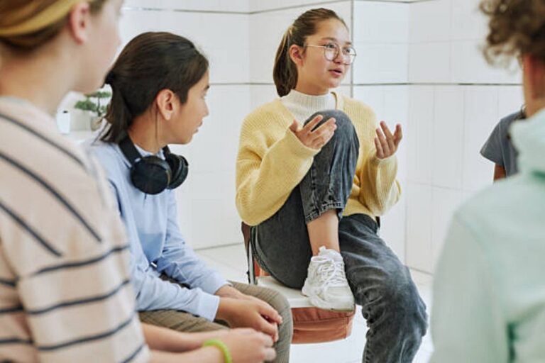 Alumnos de 5º y 6º de primaria, en Pozuelo, aprenden a hablar en público