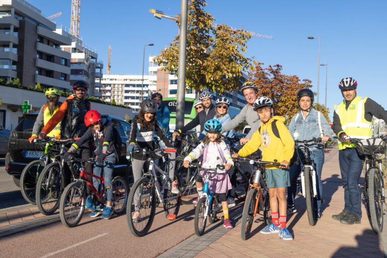 El Ayuntamiento de Tres Cantos fomenta la movilidad sostenible en ‘Al cole en dos ruedas’