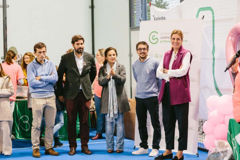 Evento benéfico de pádel en Pozuelo de Alarcón en apoyo a la lucha contra el cáncer de mama