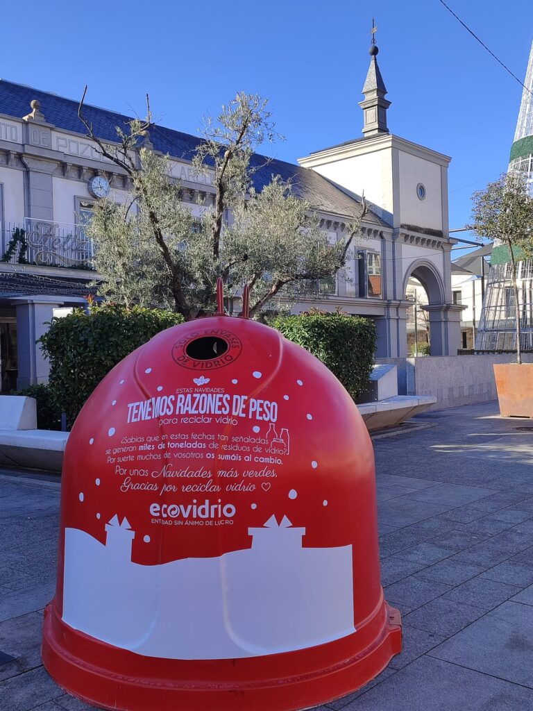 El Ayuntamiento de Pozuelo de Alarcón y Ecovidrio promueven el reciclaje de envases de vidrio durante las festividades navideñas