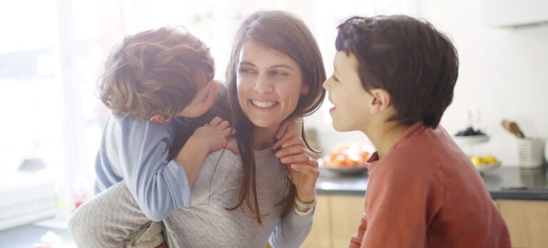 Ayuntamiento de Tres Cantos publica listados de familias monoparentales que recibirán ayudas económicas