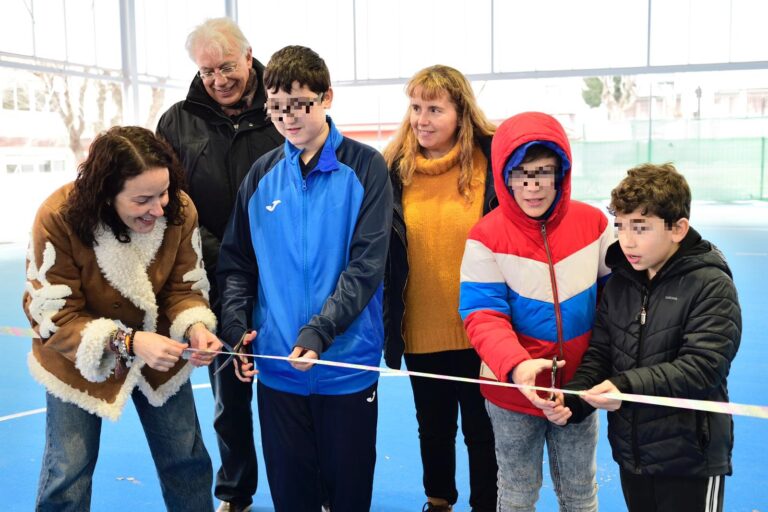 El CEIP Nuestra Señora de Valvanera de San Sebastián de los Reyes estrena su nueva pista al aire libre cubierta