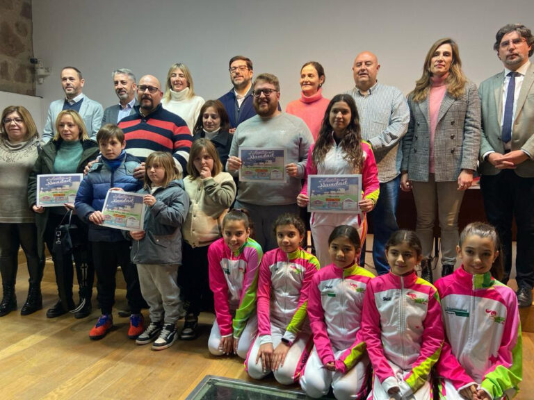 Ayuntamiento de Ávila premia a ganadores de concursos de Navidad con más de 15.000 euros
