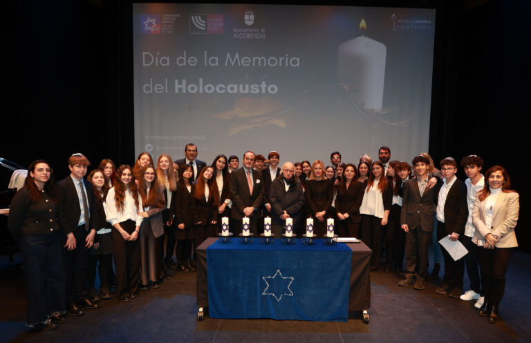 Conmovedor tributo a las víctimas del Holocausto en el Auditorio Paco de Lucía en el Centro de Arte Alcobendas