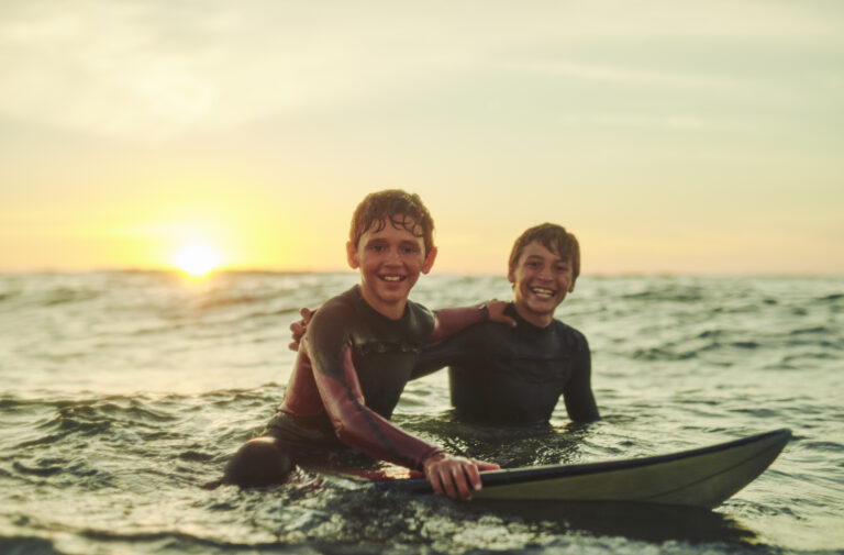 El Ayuntamiento de Las Rozas ofrece campamento multiaventura y de surf para jóvenes este verano