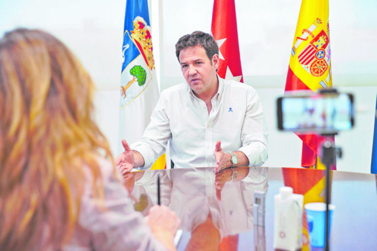 José de la Uz, alcalde de Las Rozas: «Como responsable de la gestión del dinero público, cuanta más transparencia, más tranquilidad para todos»