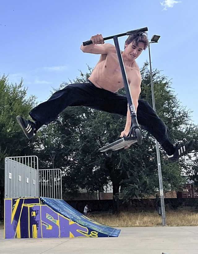 Éxito en el campeonato de Scooter Freestyle. Jaime García de Ávila entre los ganadores