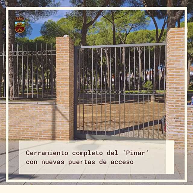 Finalizado el cerramiento del ‘Pinar’ en Torrejón de la Calzada con nuevas puertas de acceso