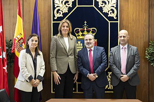 La ONCE y el Ayuntamiento de Pozuelo de Alarcón firman un acuerdo para apoyar a personas con discapacidad