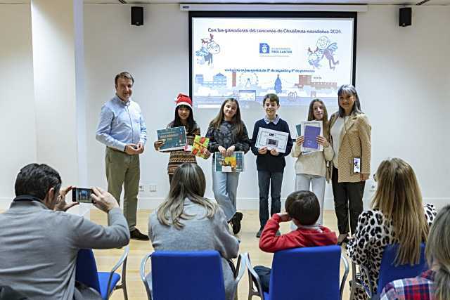 Entrega de premios del certamen de tarjetas navideñas en Tres Cantos