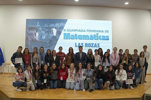 José de la Uz asistió a la entrega de medallas de la Olimpiada Femenina Española de Matemáticas