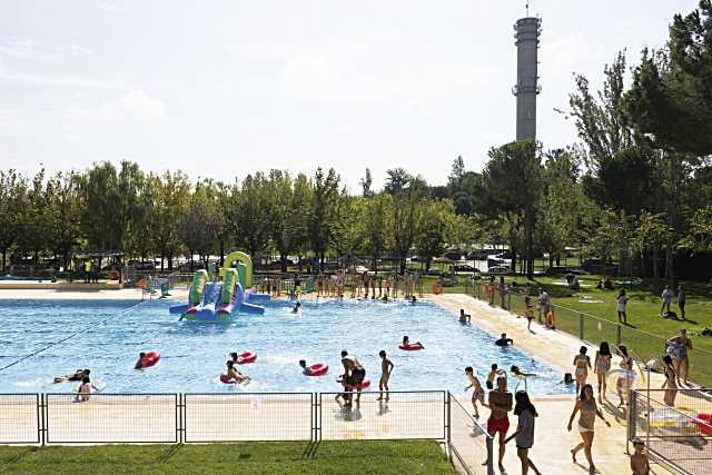 Inicia la temporada de verano en las piscinas municipales de Foresta y Embarcaciones