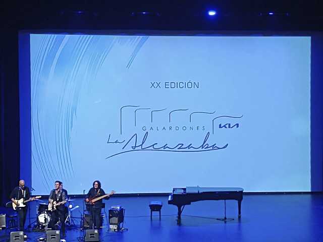 La XX edición de los Galardones Alcazaba reconoce el talento en televisión, música y teatro en Ávila