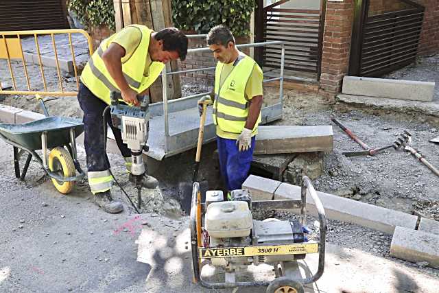 Progreso notable en las obras de renovación de las calles Hiedra e Iris en el Distrito Urbanizaciones