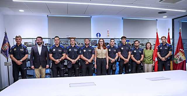 Alcobendas da la bienvenida a seis nuevos agentes de la Policía Local