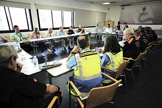 Trescientos funcionarios de las Policías Local y Nacional garantizarán la seguridad durante las festividades