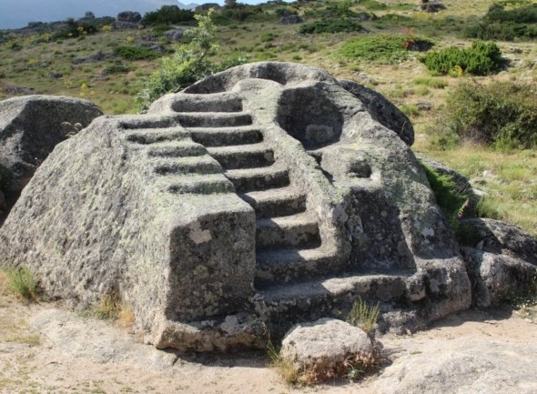 Conferencia en Neila de San Miguel sobre el castro de Ulaca