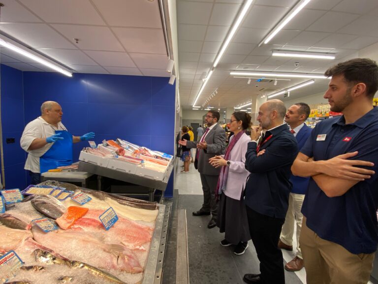 La plaza de abastos de Ávila reabre después de una modernización completa