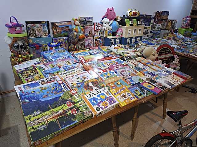 La Guardia Civil de Arévalo inicia campaña de recolección en favor de la ONG Pyfano