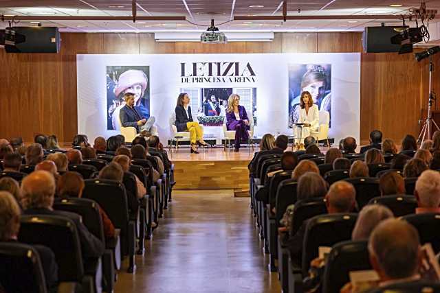 Pozuelo de Alarcón rinde homenaje a la Reina Española con una exposición sobre Doña Letizia