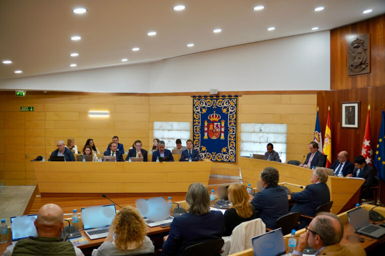 Lunes 4 de mayo y martes 29 de septiembre, serán festividades locales en 2026