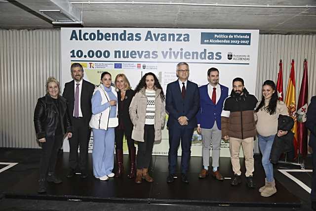 El Ayuntamiento de Alcobendas entrega las llaves de 39 viviendas de protección pública para alquiler asequible