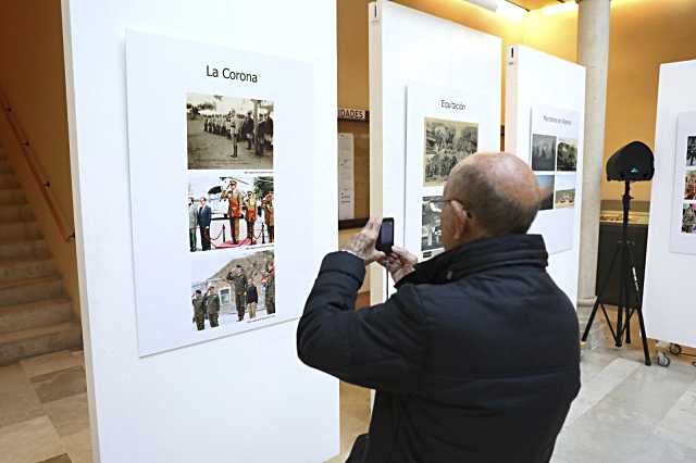 La UCLM acoge una exposición de los 175 años de la Academia de Infantería con medio centenar de imágenes y documentos