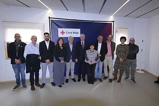 Tofiño ha acudido a la inauguración la sede local de Cruz Roja tras su rehabilitación