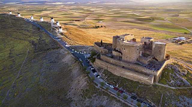 El castillo de Consuegra inaugura la iniciativa turística de la Diputación 12 meses, 12 castillos, 12 experiencias’
