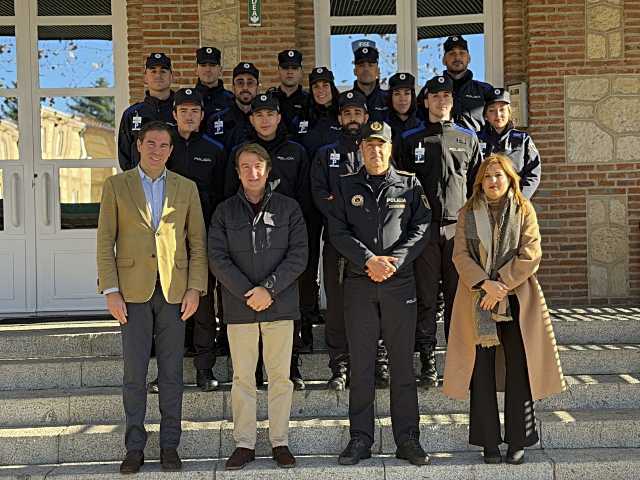 Jesús Moreno visita las instalaciones del IFISE para conocer a los nuevos aspirantes a la Policía Local