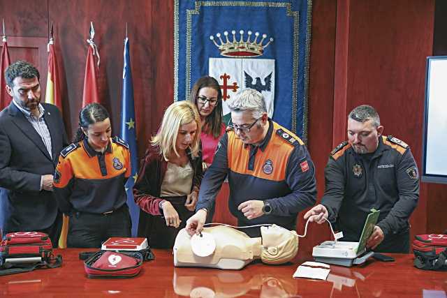 Alcobendas amplía su programa Ciudad Cardioprotegida con 24 nuevos desfibriladores