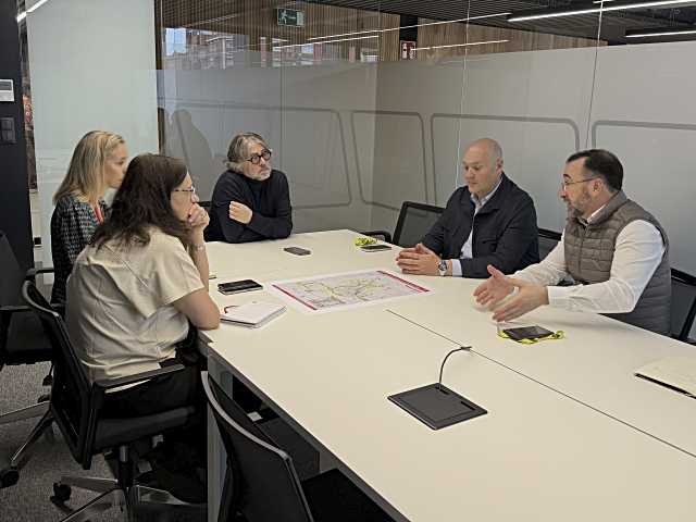 Colmenar Viejo se reúne con el director del Consorcio Regional de Transportes para discutir la movilidad local