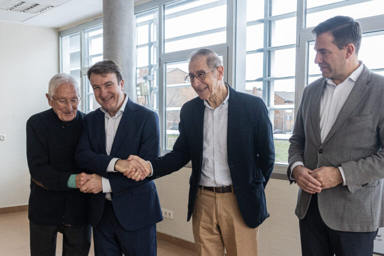 El Centro de Mayores Antonio Somalo se amplía con un edificio de dos plantas y nuevas zonas sociales