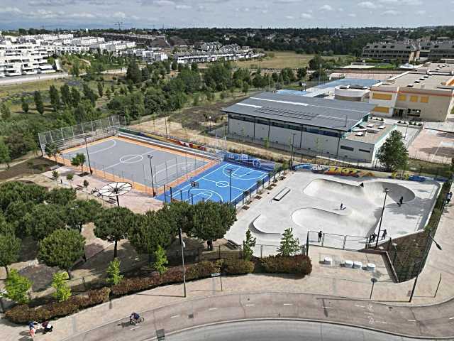 La nueva área deportiva 1492 abre sus puertas en Valenoso