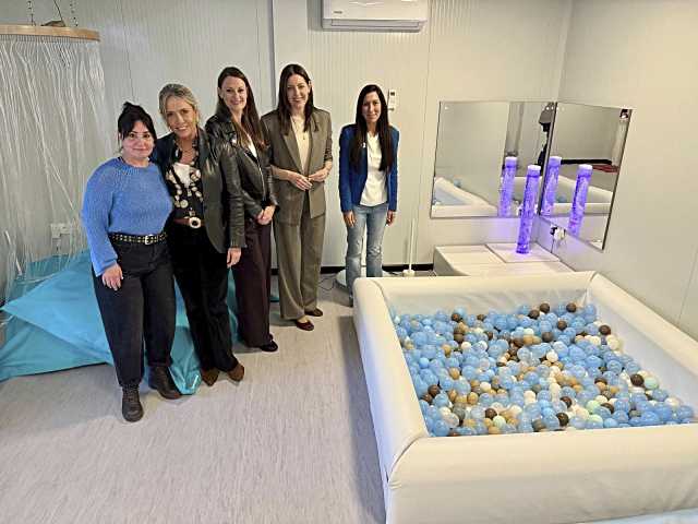 La alcaldesa de Majadahonda visitó el Colegio Concertado CEPRI