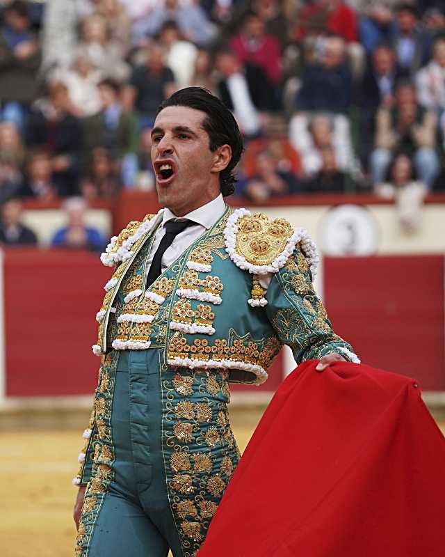Talavante, Emilio de Justo y David de Miranda en Ávila con toros de Pallarés